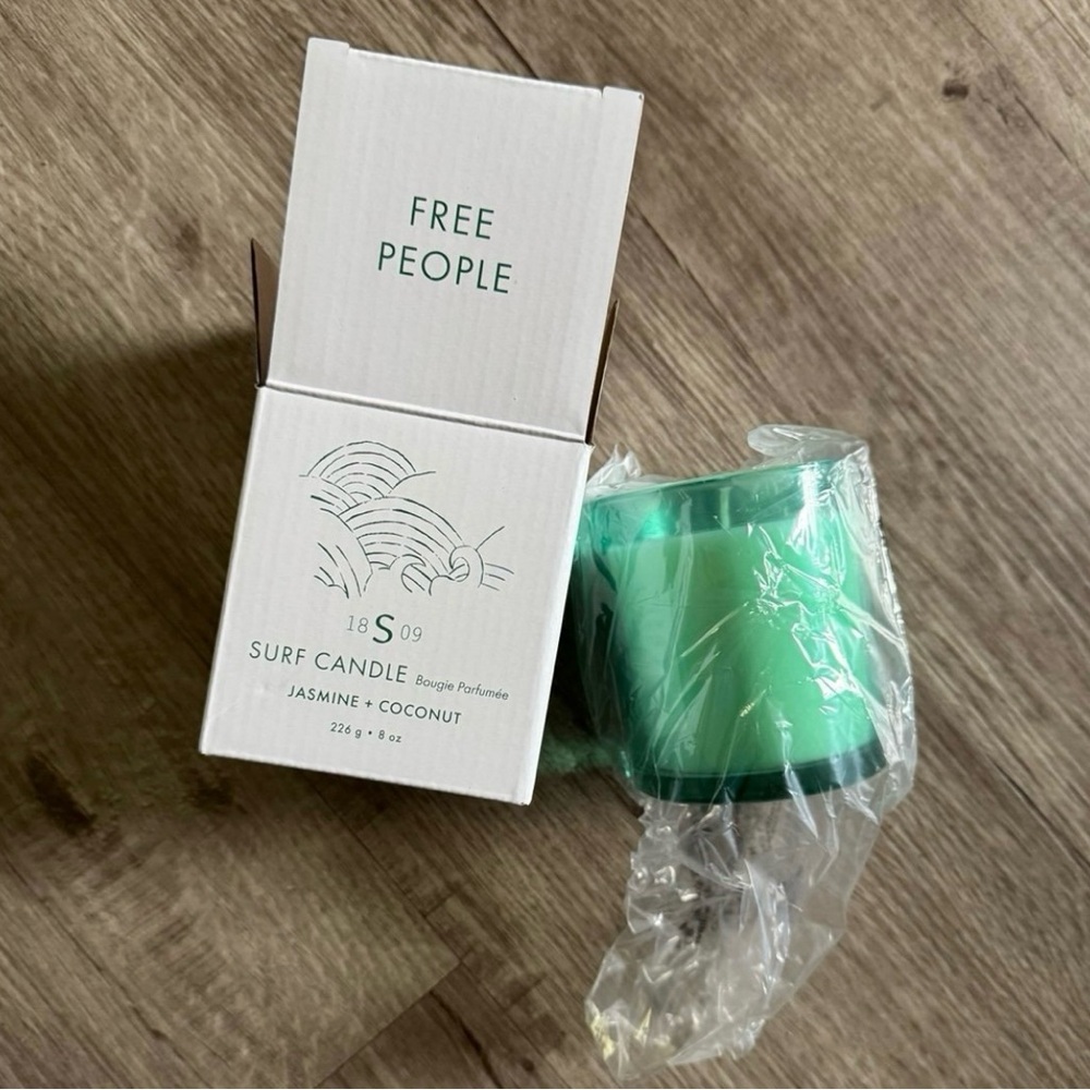 New! Free people 1809 surf candle